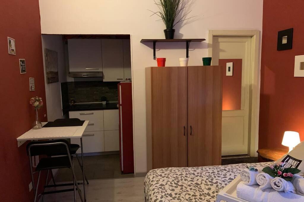 "Little Sicilian Home"-Room With A Private Bathroom & Kitchen -Fridge - And Shared A Beautiful Terrace On Hostel Taormina Center Bagian luar foto