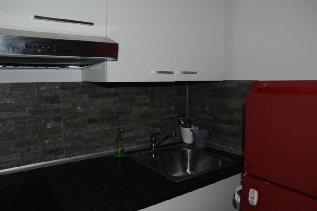 "Little Sicilian Home"-Room With A Private Bathroom & Kitchen -Fridge - And Shared A Beautiful Terrace On Hostel Taormina Center Bagian luar foto