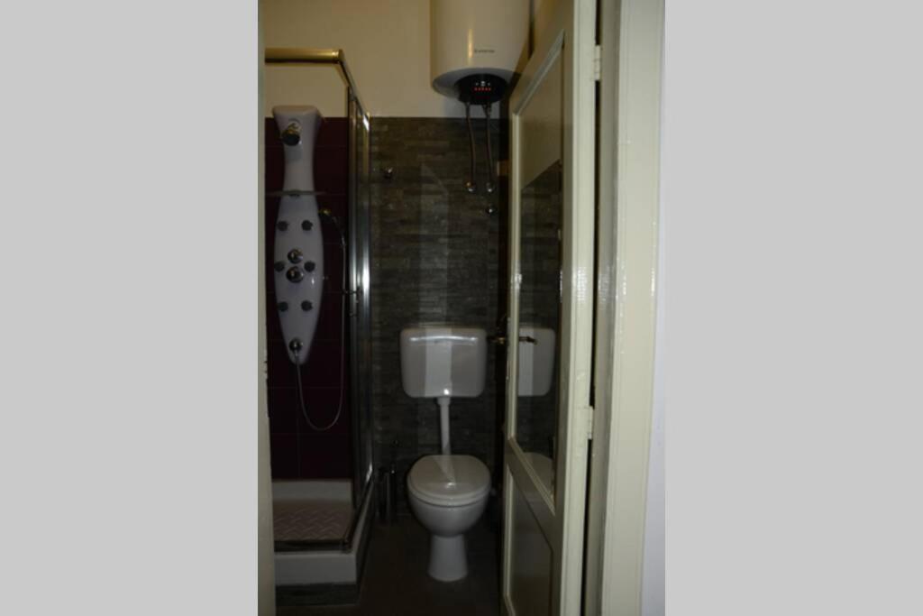 "Little Sicilian Home"-Room With A Private Bathroom & Kitchen -Fridge - And Shared A Beautiful Terrace On Hostel Taormina Center Bagian luar foto