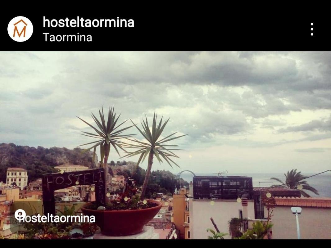 "Little Sicilian Home"-Room With A Private Bathroom & Kitchen -Fridge - And Shared A Beautiful Terrace On Hostel Taormina Center Bagian luar foto